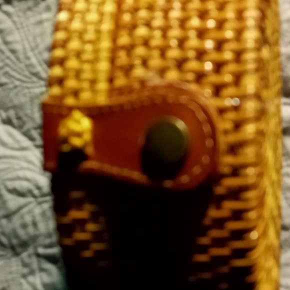 Handbag - Picture 3 of 4